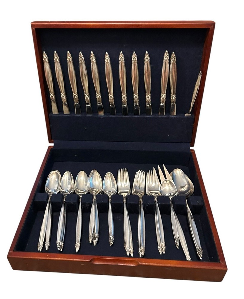 56 Pc 1847 Rogers GARLAND 1965 Dinner Dessert Hostess Set Silverplate In Chest