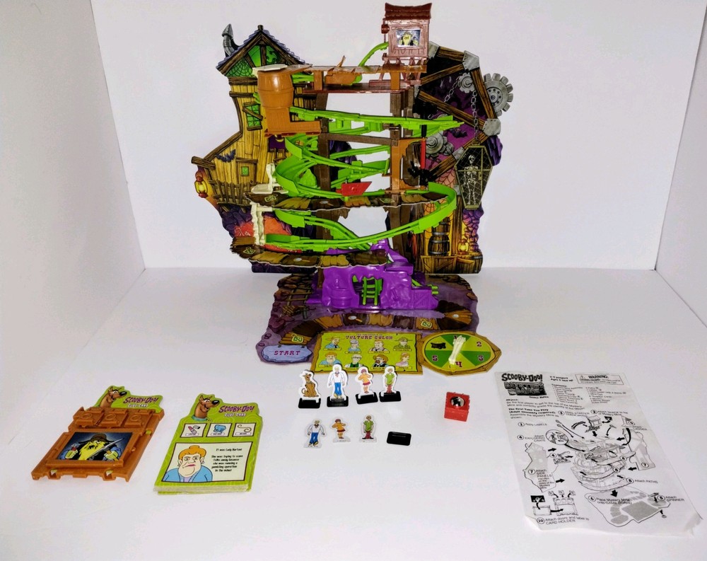 2013 Scooby-Doo Mystery Mine Board Game Nearly Complete in Box