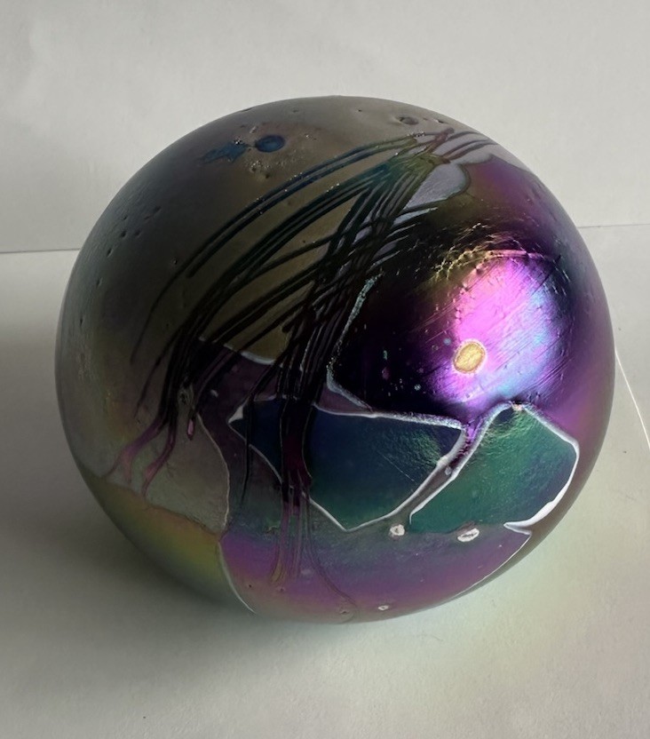 VTG Glasshouse Studio Eric Brakken Iridescent Art Glass Paperweight 10.5