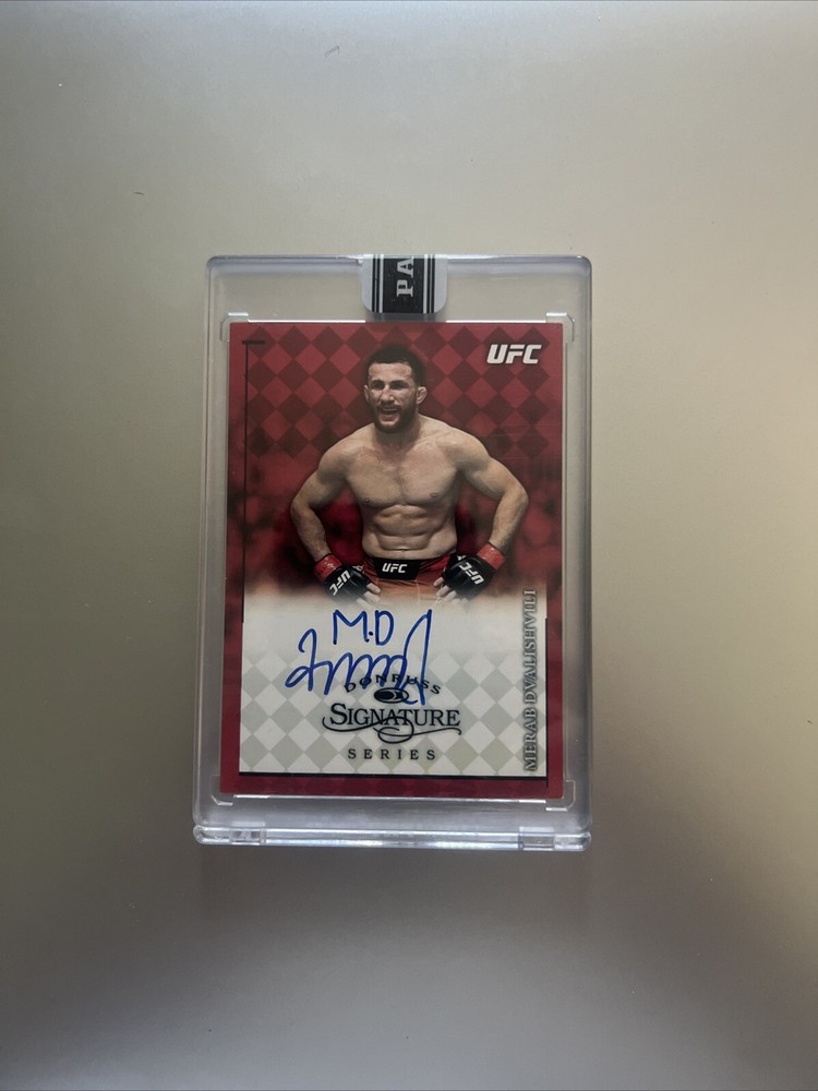 2022 Panini UFC Donruss Red /25 Merab Dvalishvili Auto Card