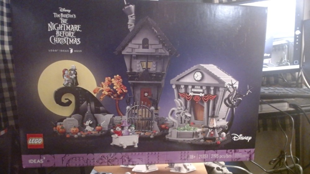 Lego Disney Tim Burton's The Nightmare Before Christmas 21351 In Hand New