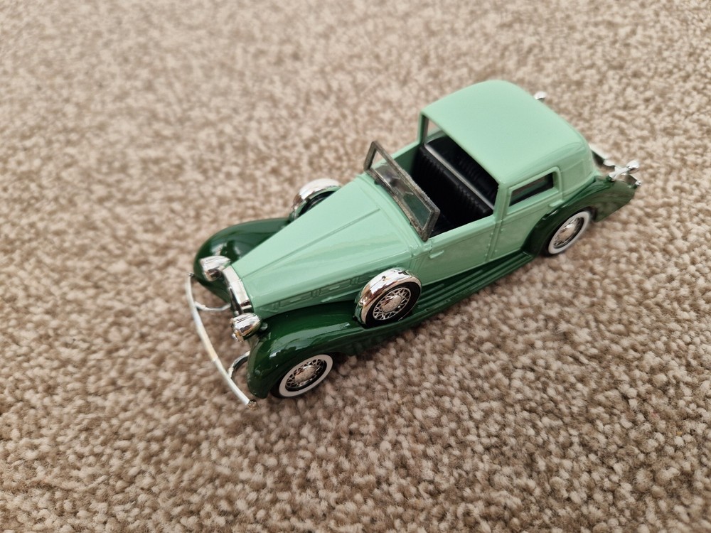 CORGI SOLIDO 1/43 CLASSIC DELAGE D8 DIECAST MODEL CAR