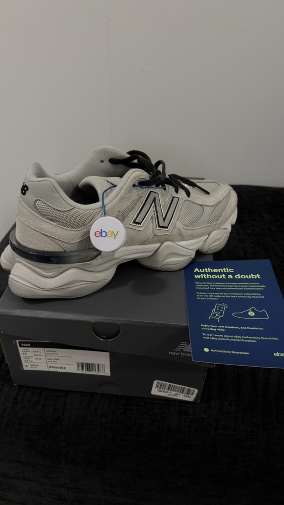 Size 10 - New Balance 9060 ‘Silver Metallic Grey’ [U9060JGR]