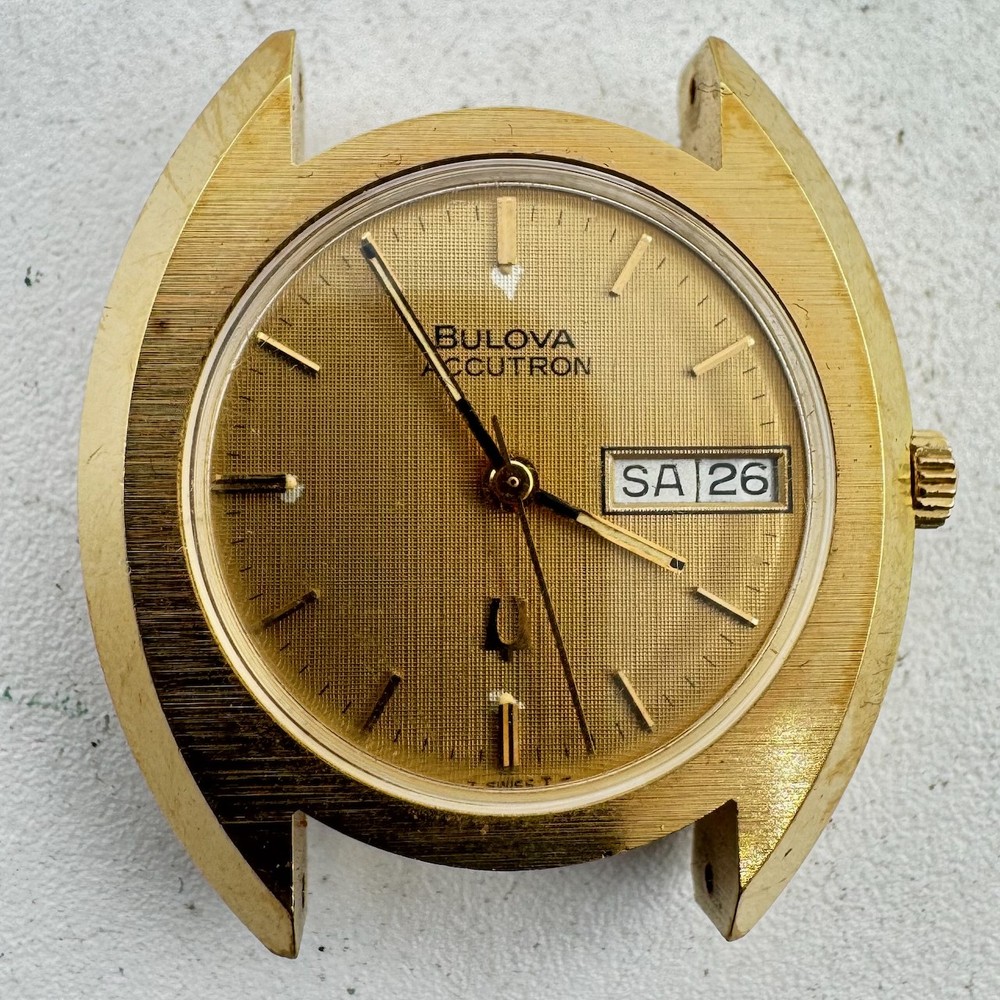 Vintage 1975 Bulova 3465 Men's Swiss Tuning Fork Watch Linen Dial 231 3
