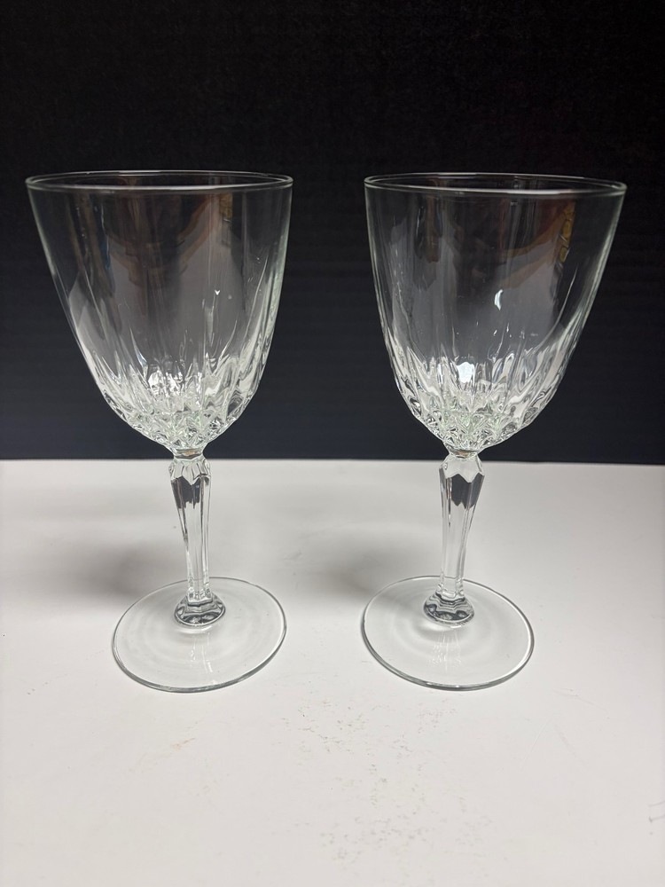 Set of 2 Vintage Luminarc Durand Diamant Crystal Wine Glasses
