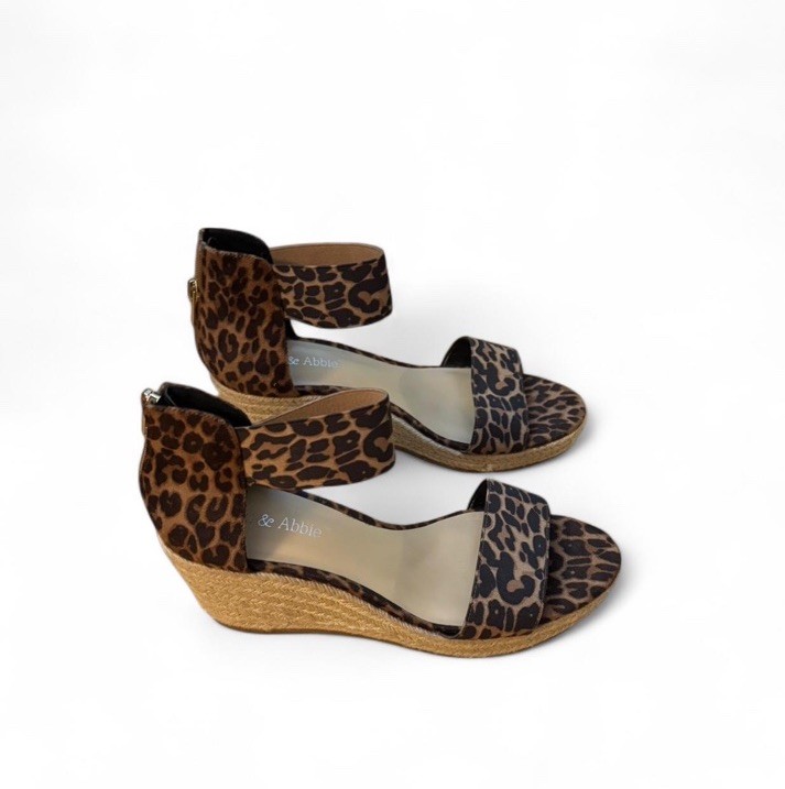 Brand New Women’s  Lord & Taylor Lexi & Abbie Leopard Print Heel Wedges Size 9