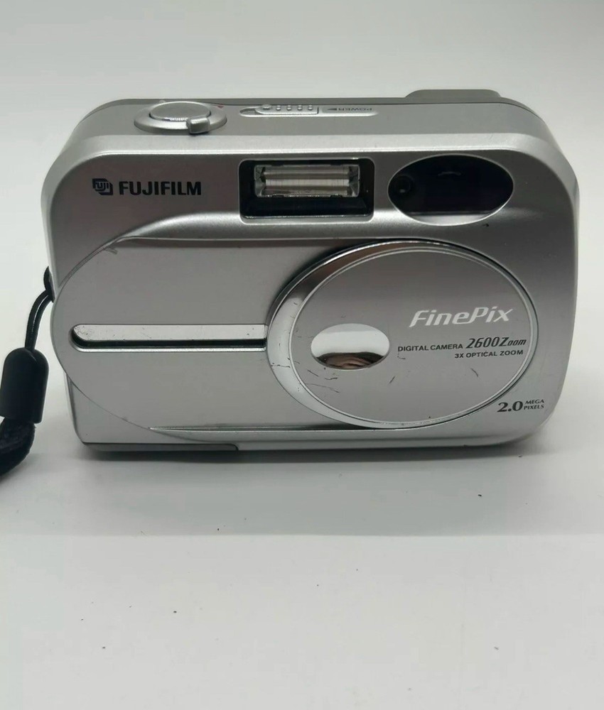 Fujifilm Finepix 2600 Zoom 2MP Silver Digital Camera with 3x Optical Zoom