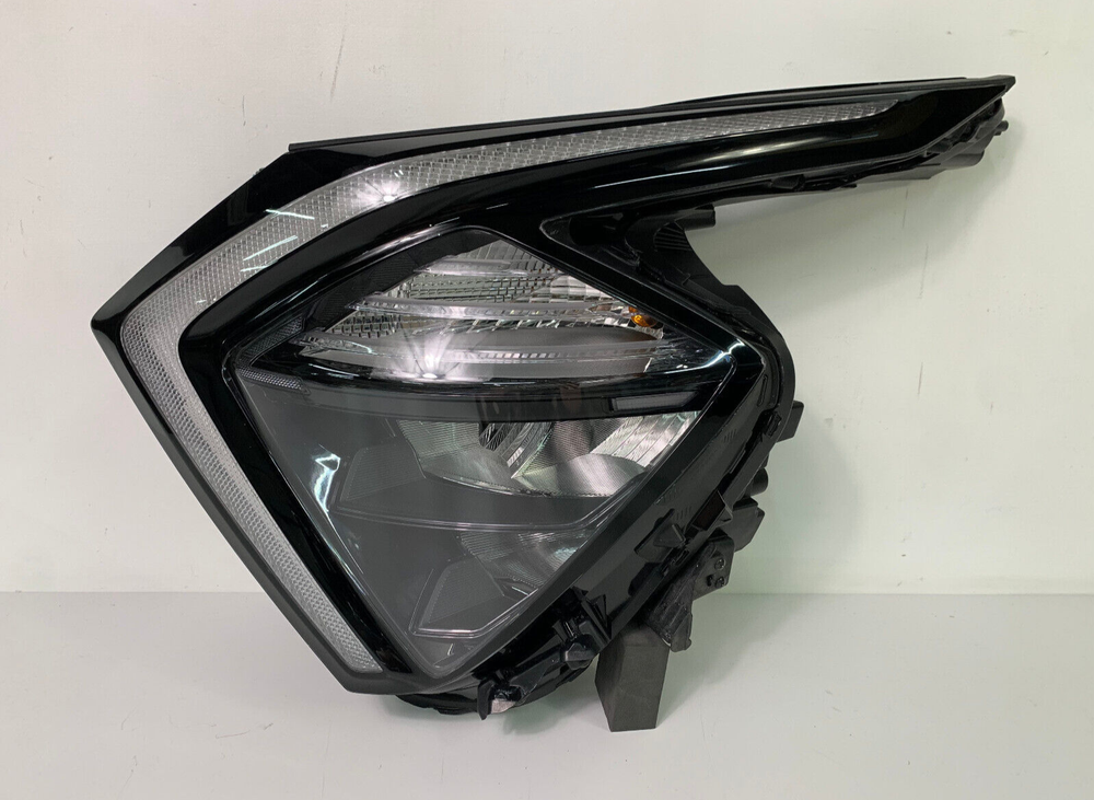 2023 2024 Kia Sportage Left LH Driver Side Reflector LED Headlight Headlamp OEM