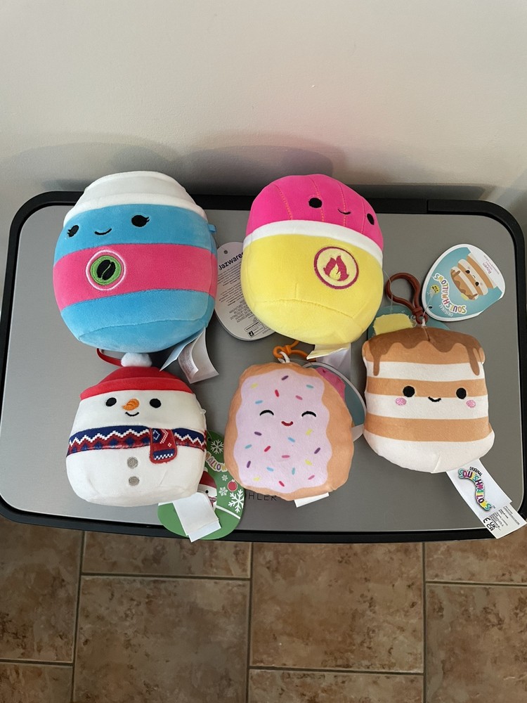 Squishmallows Lot Of 5 Includes 2 Clips 2 5inch and 1 Holidays IN HAND