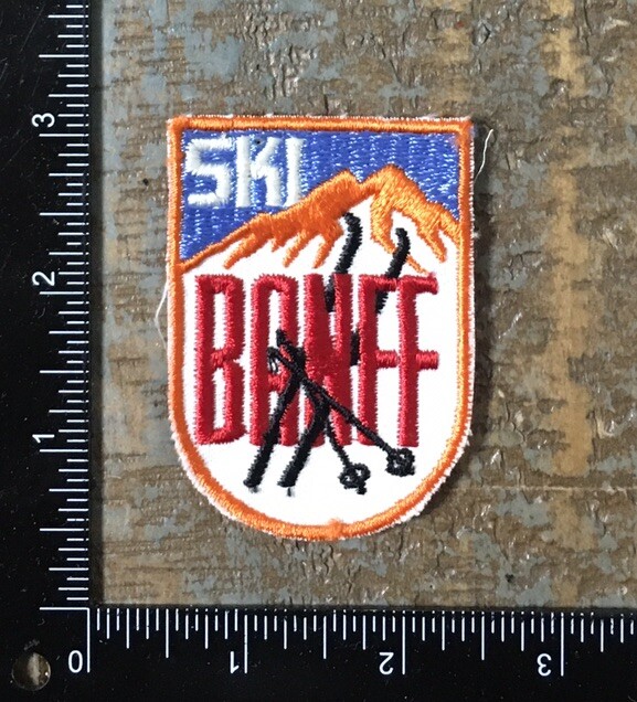 Vintage SKI BANFF Canada Skiing Travel Souvenir Sew-On Patch 1970’s Voyager