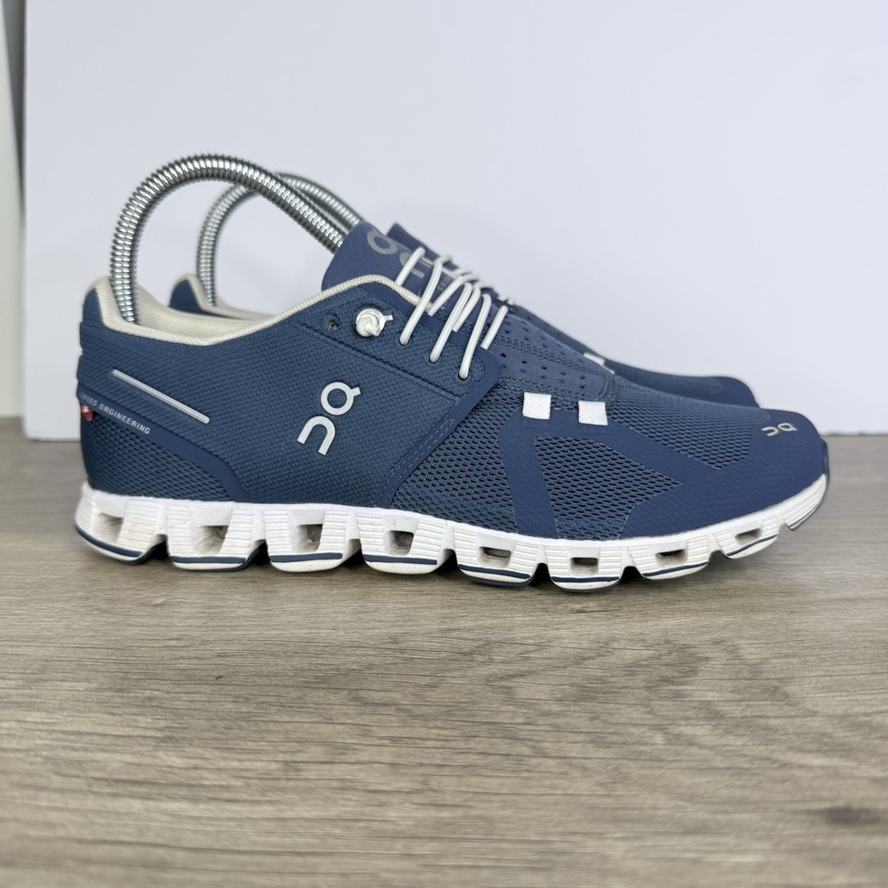 On Running Women's Cloud 5 Athletic Sneakers Denim/White Size 7.5