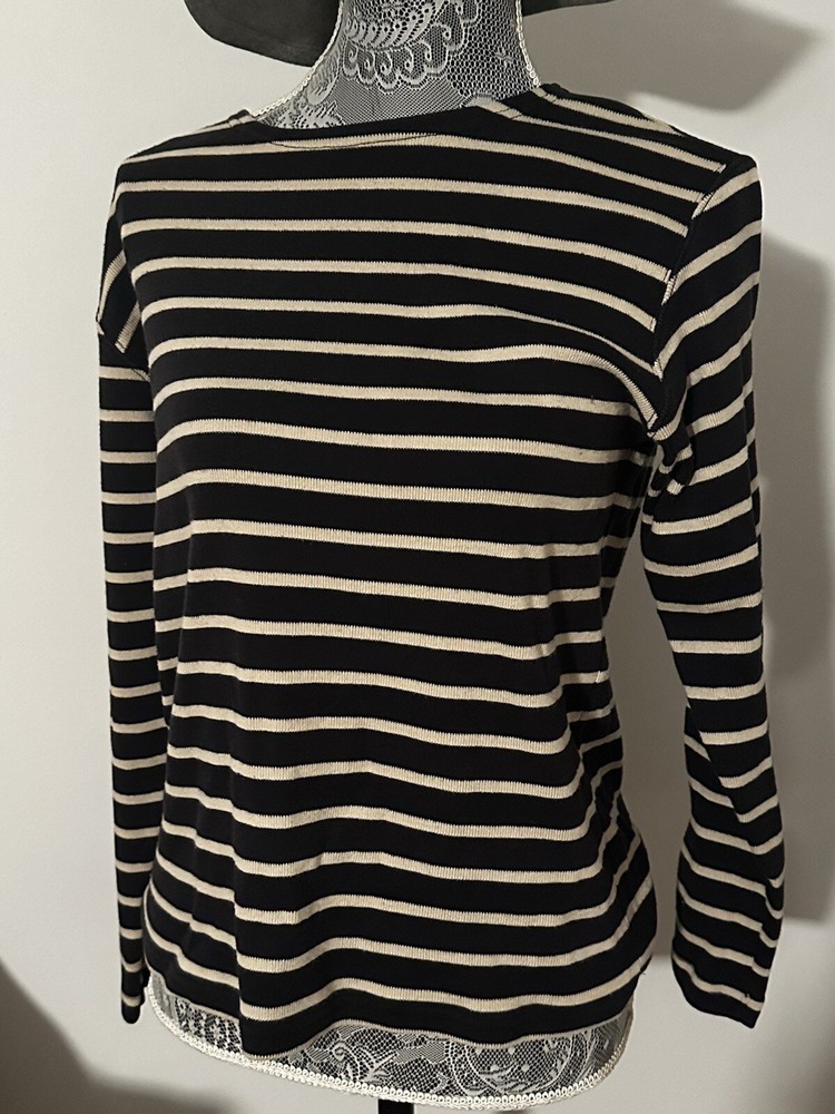 LL Bean Women’s Crew Neck Black/Cream Striped Longsleeve Tight Knit Pullover.  M