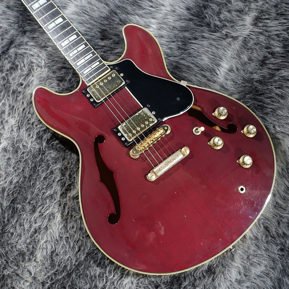 1981 Yamaha SA2000S Electric Guitar with Classic Design and Versatile Sound