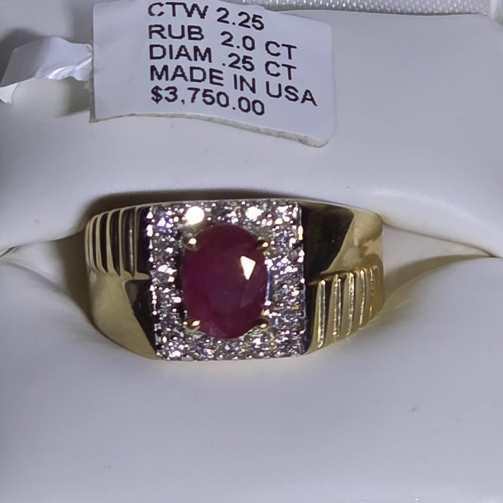 Mans 10k Yellow gold, Ruby & Diamond Ring size 10. Total Gem Weight 2.25 Carats