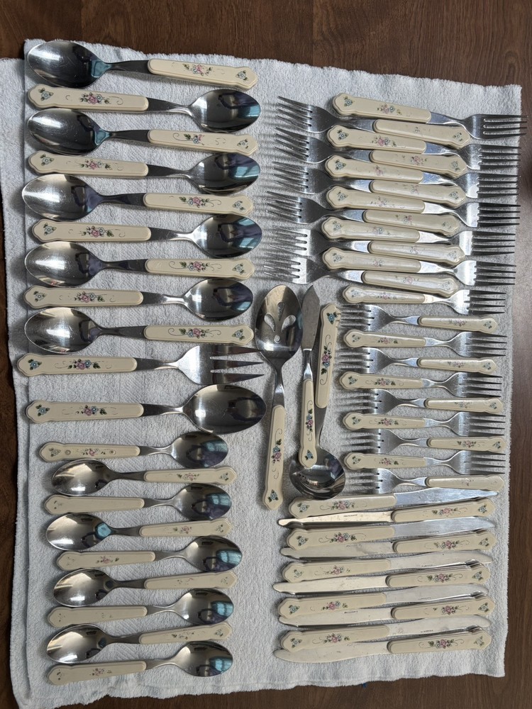 Pfaltzgraff Perennials Tea Rose Stainless Flatware 55 Pieces