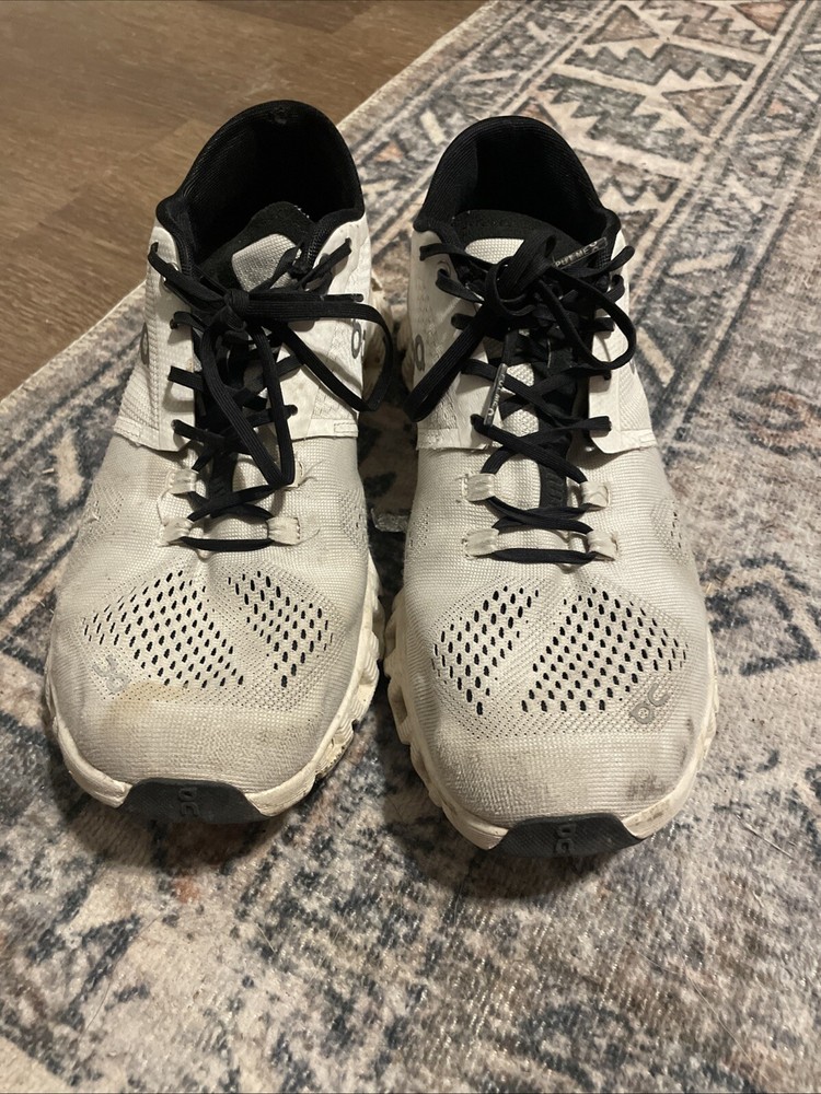 Women's 9.5 US On Cloud Shoes