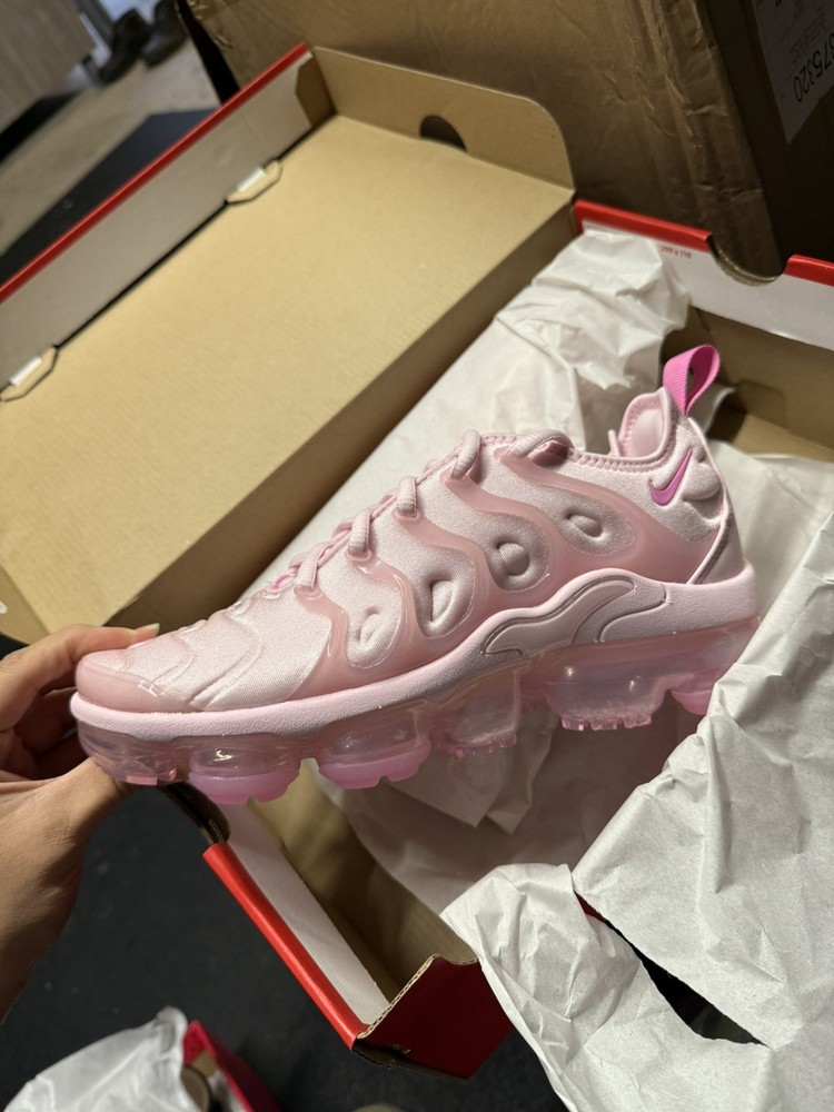 Nike Air VaporMax Plus Pink Foam Playful Pink Women's Sneakers Mesh