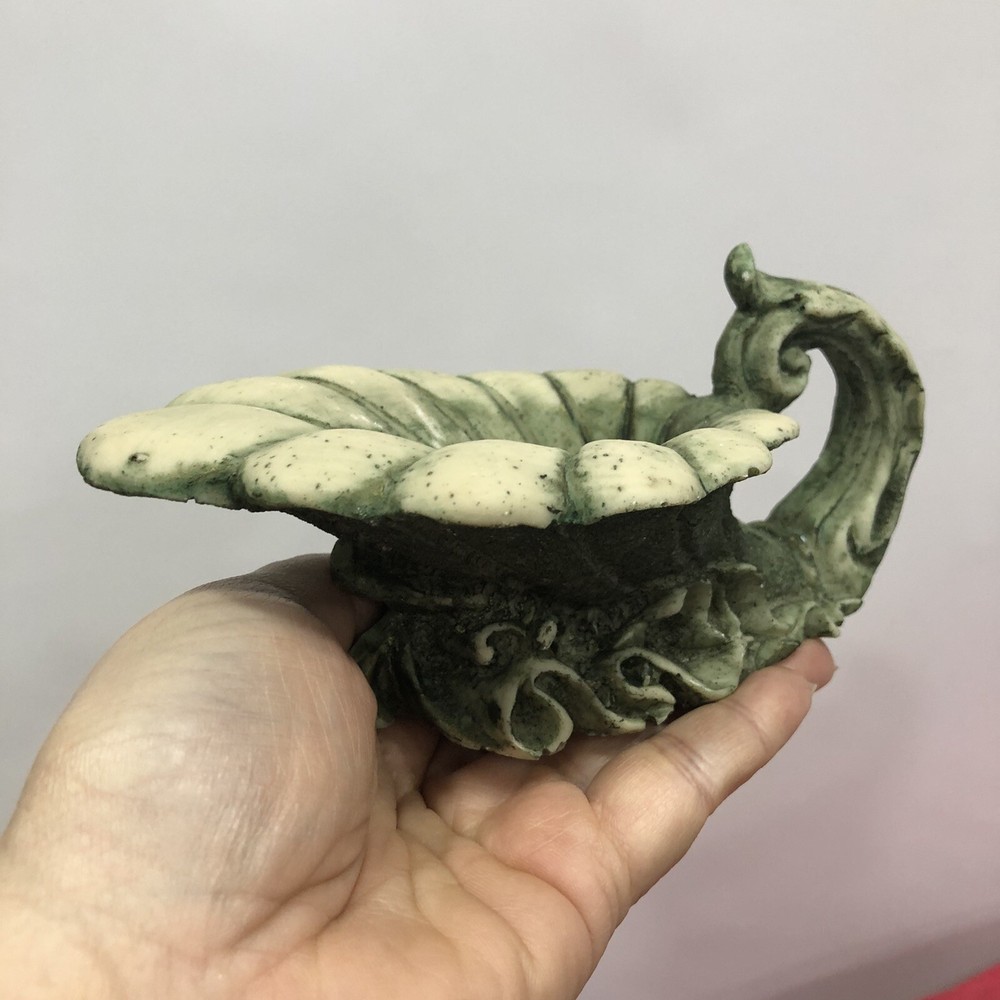 GRASSO Resin Handle Small Floral Green Planter Pot