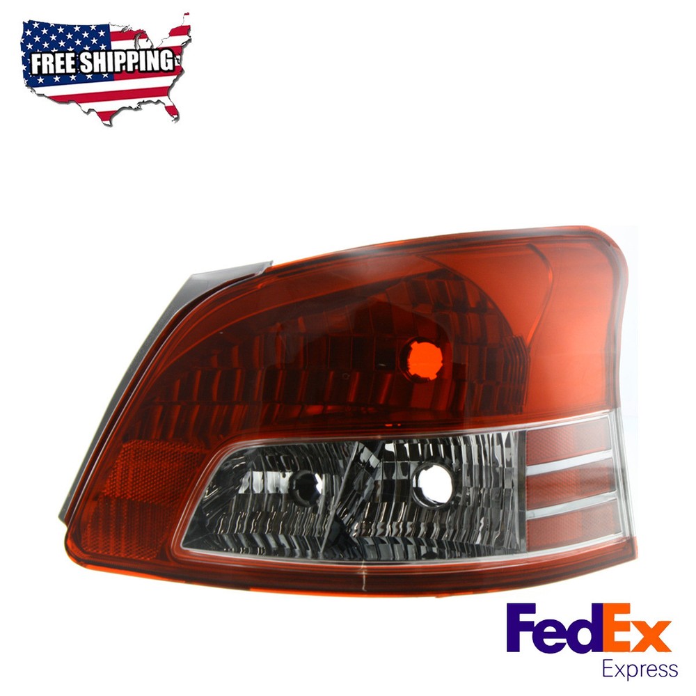 07-11 Toyota Yaris S Passenger Side Halogen Tail Light Clear & Red Lens