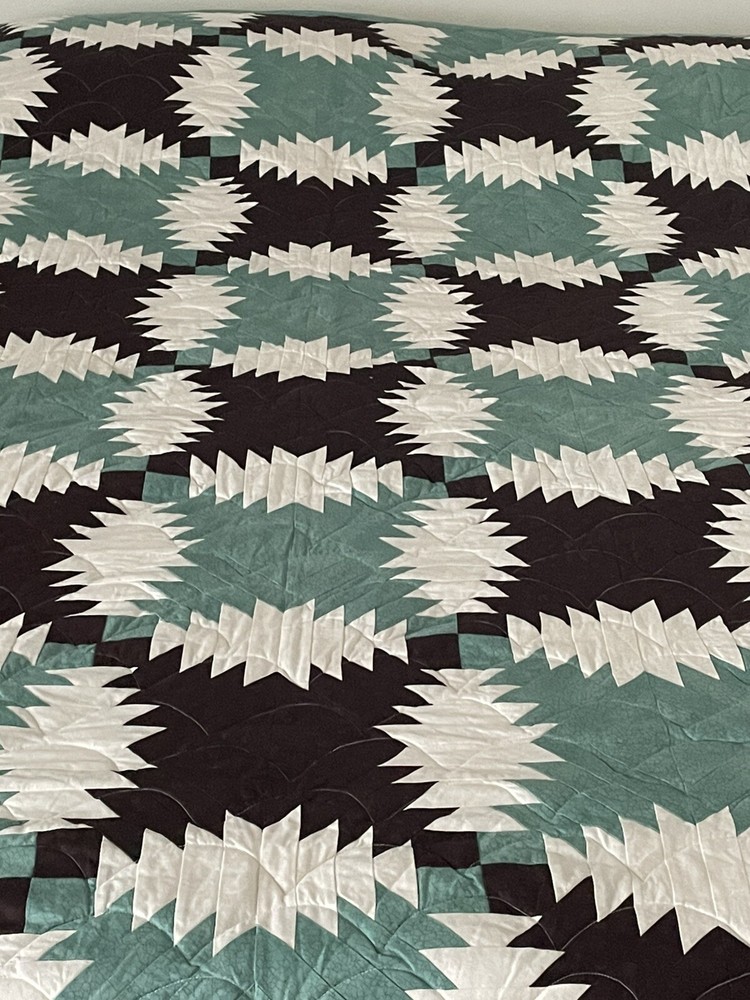 Patchwork Quilt Log Cabin Pineapple Green & Brown Hand Stitched Edges 100”x82”