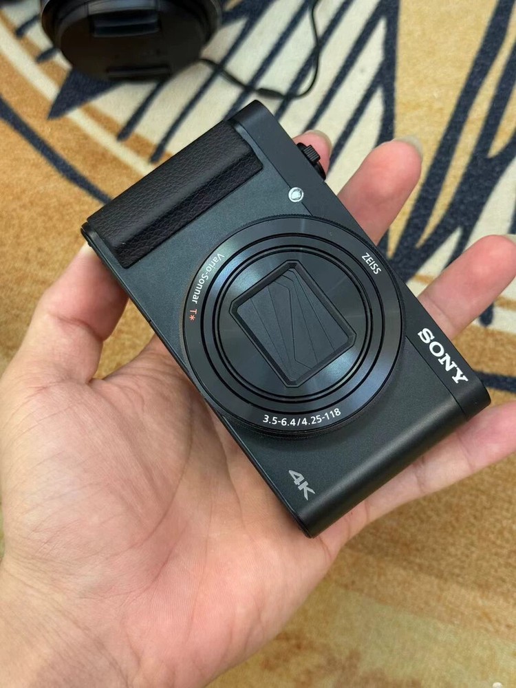 Sony DSC-HX99 Compact Digital 18.2MP Camera w/24-720 mm Zoom Touchpad - 90% New