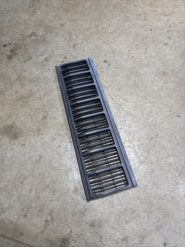 Jeep Cherokee XJ 91-96 Front Header Grille (BS95)