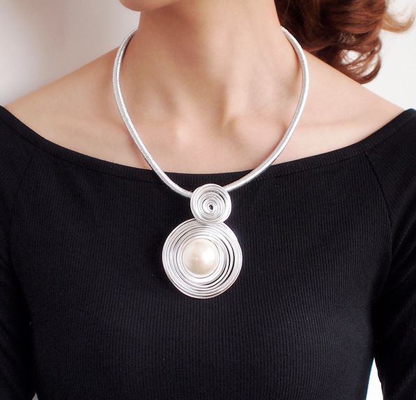 Elegant Silver or Gold Plated Wire-Wrapped Simulated Pearl Handmade Trendy Necklace