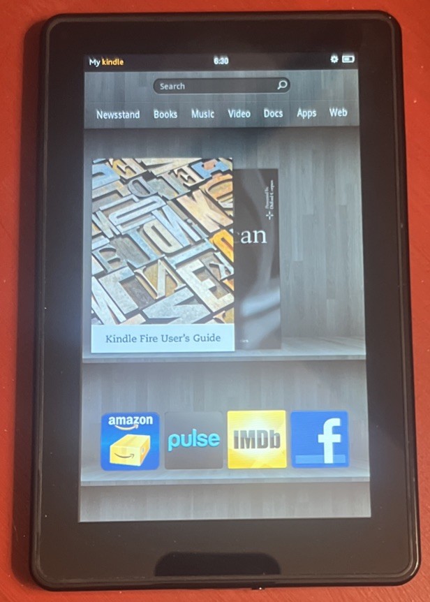 GREAT CONDITION - 1st Generation-Amazon KINDLE FIRE - 8GB - 7in - Black - RESET
