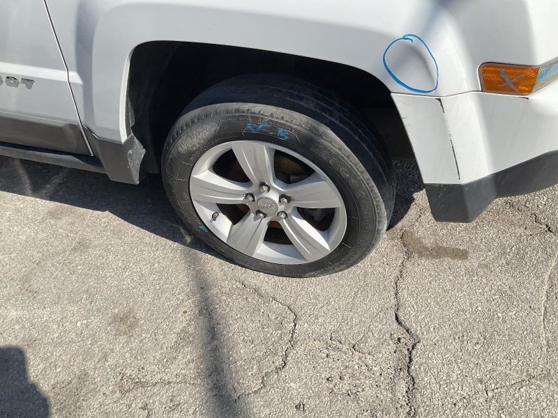 Wheel Classic Style Vertical Rear Door Handle Silver Fits 11-17 COMPASS 4554296