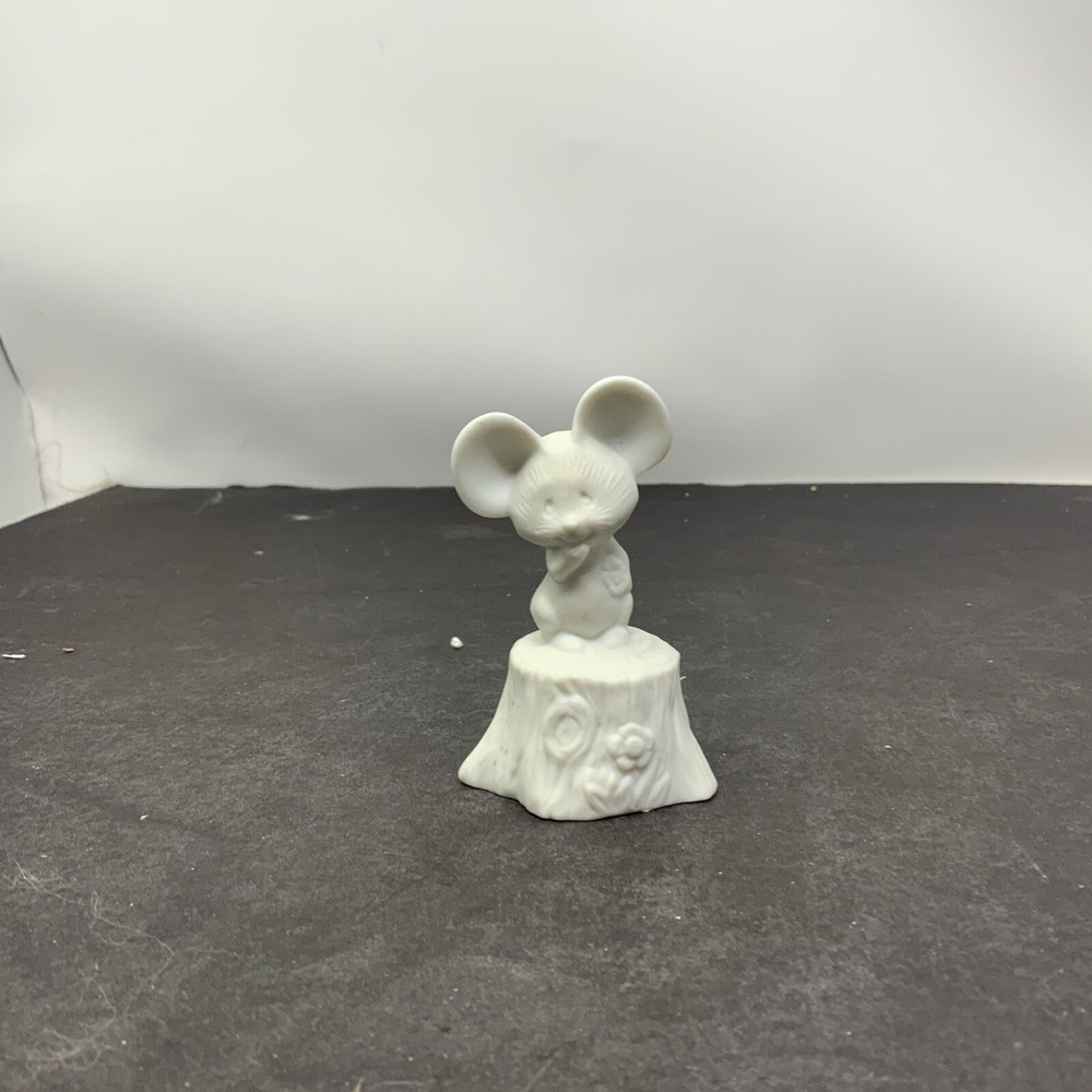 Rare Vintage 1975 Hallmark White Mouse Figurine in Fine Bisque Porcelain from Little Gallery Collection
