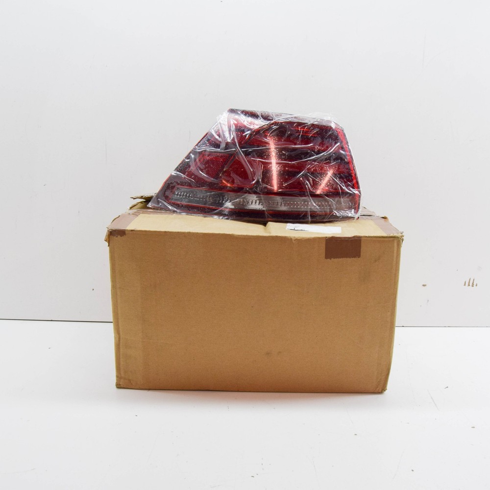 VW Golf MK7 Variant Left Rear Tinted LED Taillight 5G9945095G New OEM