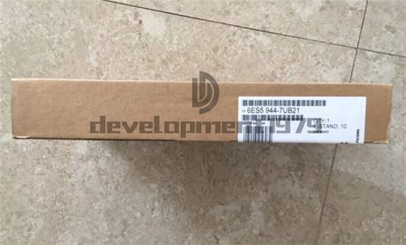 ONE NEW Siemens PLC module 6ES5944-7UB21 6ES5 944-7UB21