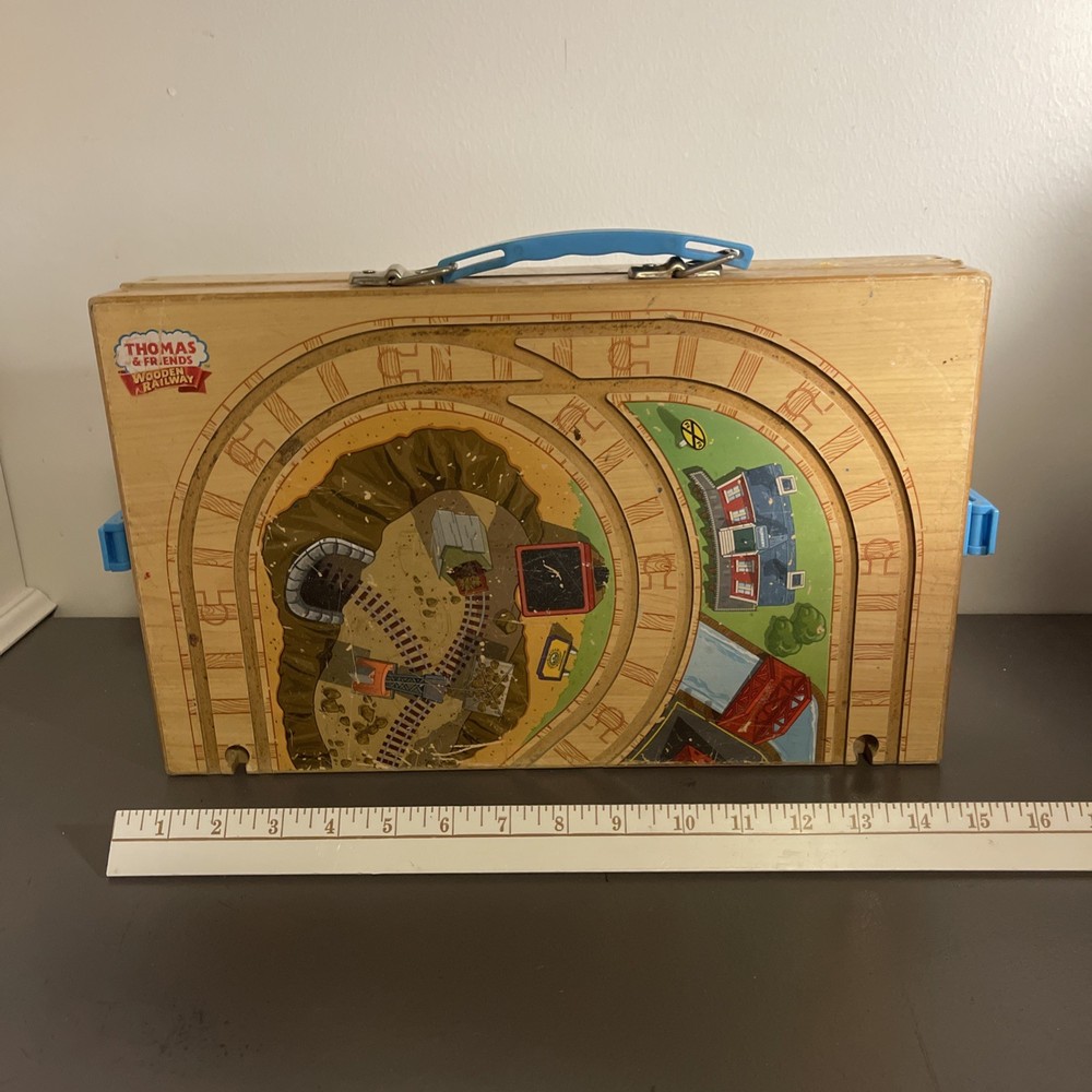 Thomas the Tank Engine Wooden Railway Travel Case by Mattel  