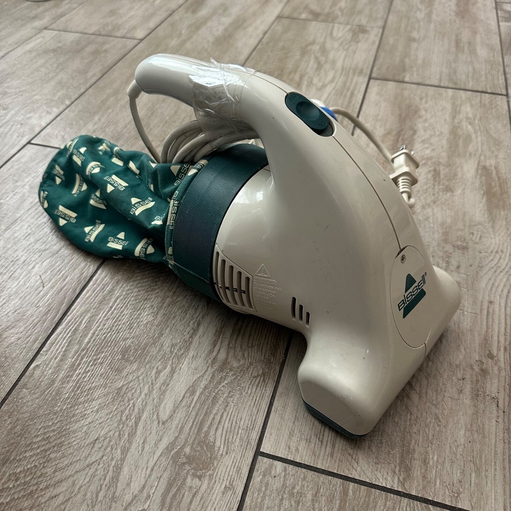 Bissell Handheld Vacuum Cleaner 3065, AC 120 Volt 1.8 Amp WORKS GREAT!
