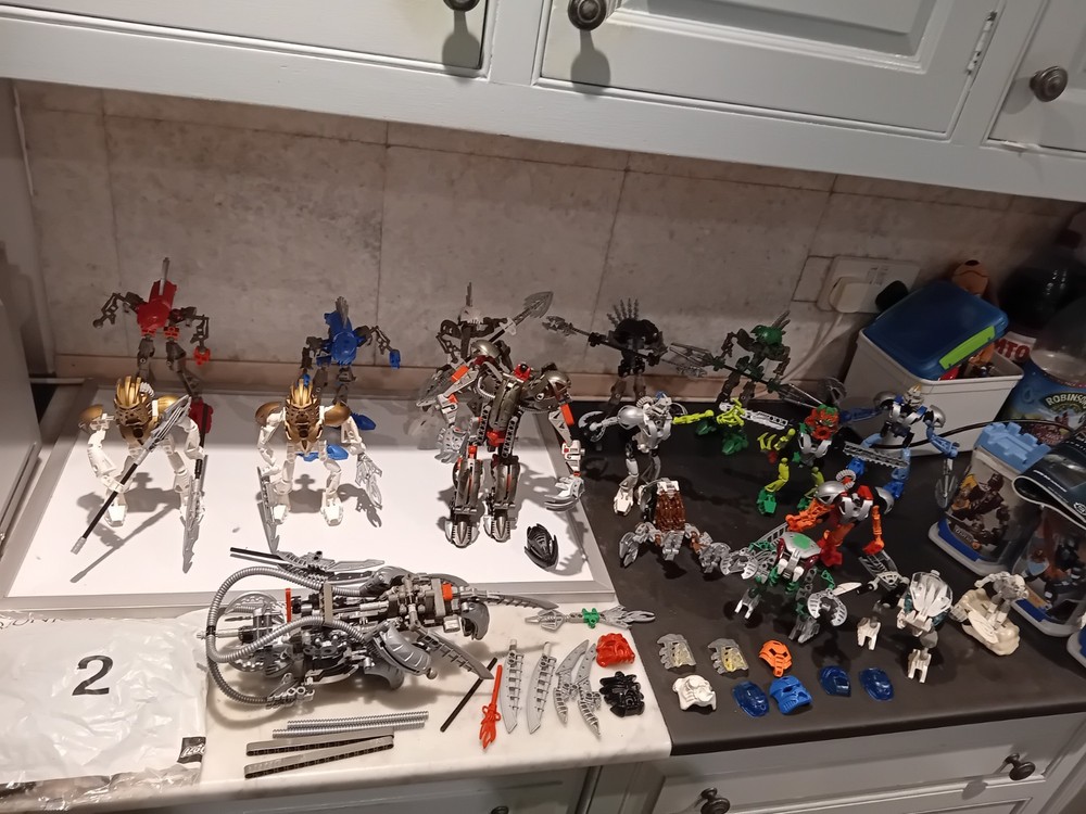 Lego Bionicle Set 8596 Takanuva X2 Sets, 8593 Makuta And Lots More Please Read D