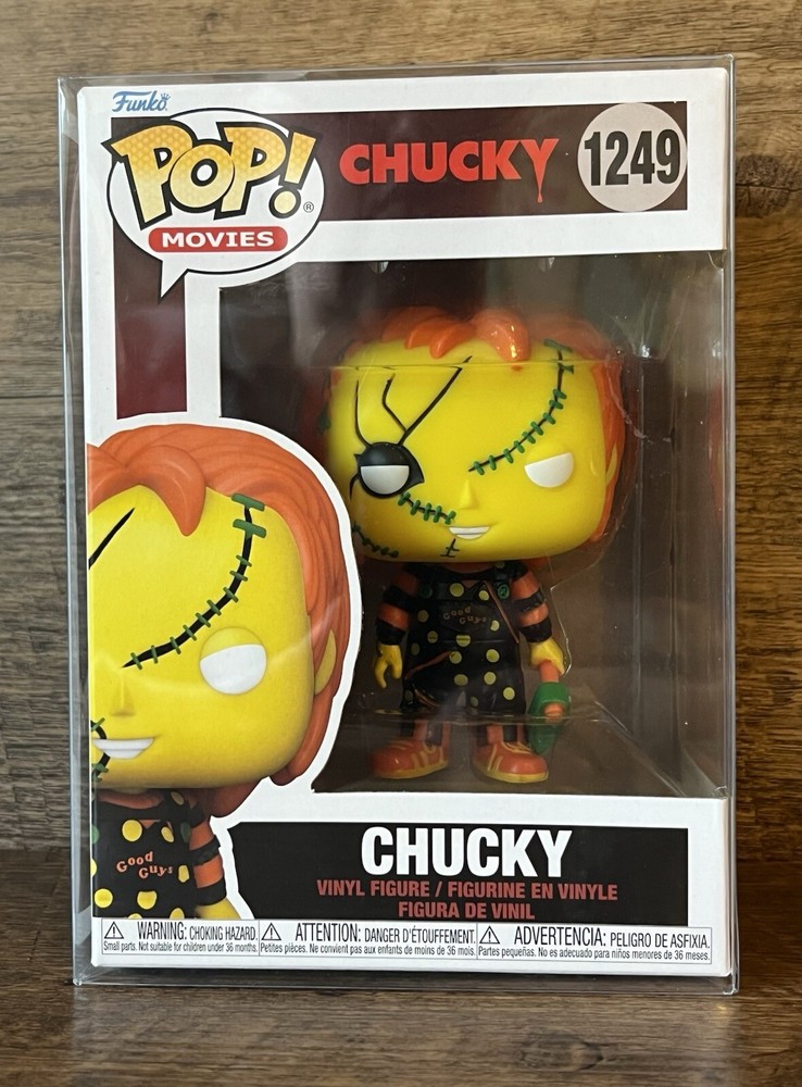 Funko Pop CHUCKY 1249 Blacklight Horror Figure With Protector Ships Fast