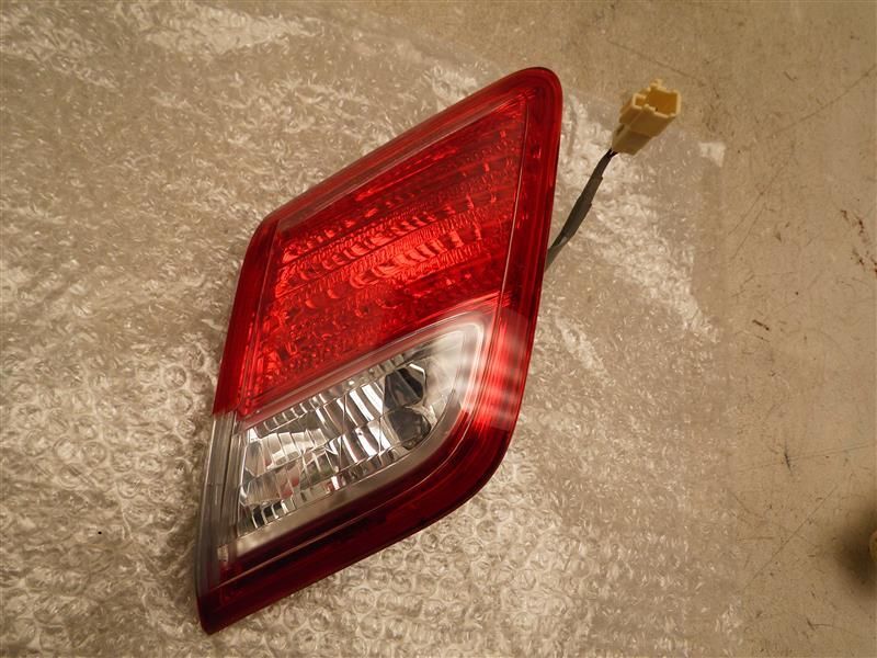2007-2009 Toyota Camry Right Tail Light Assembly Decklid Mounted 8158133140