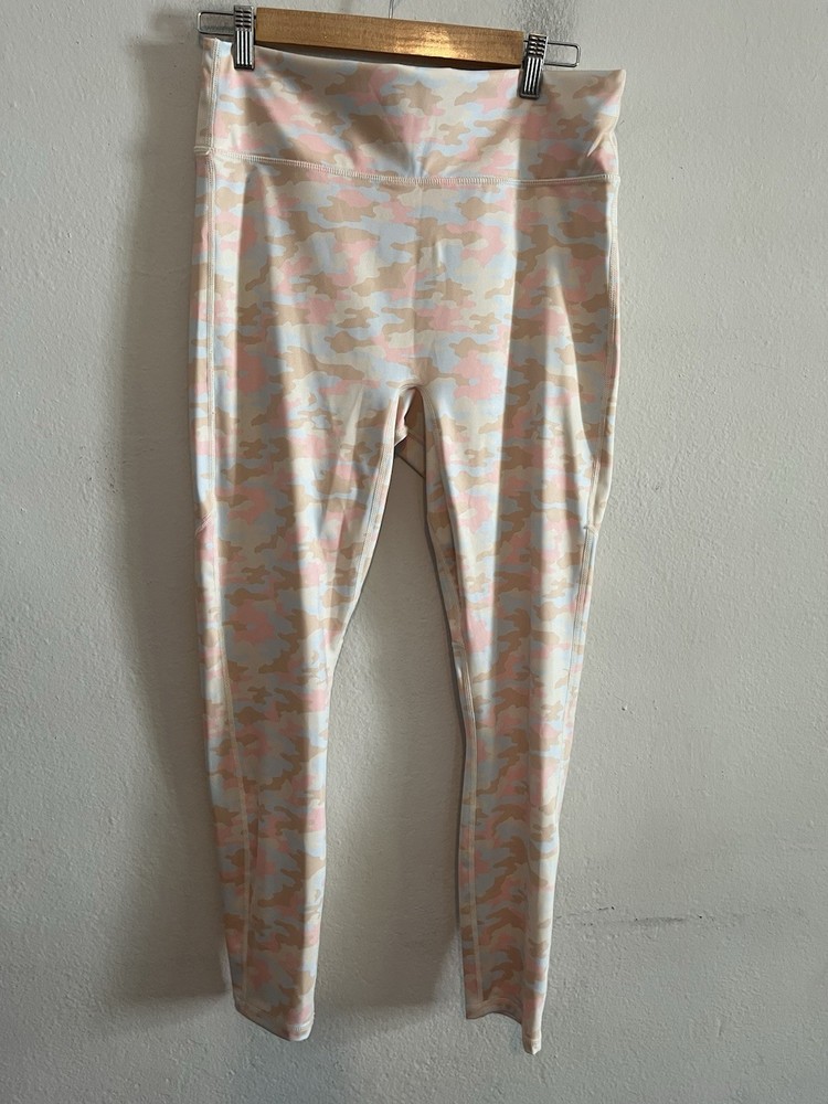 Fabletics NWT Motion365+ High Waisted Micro Camo Leggings XL $85 MSRP