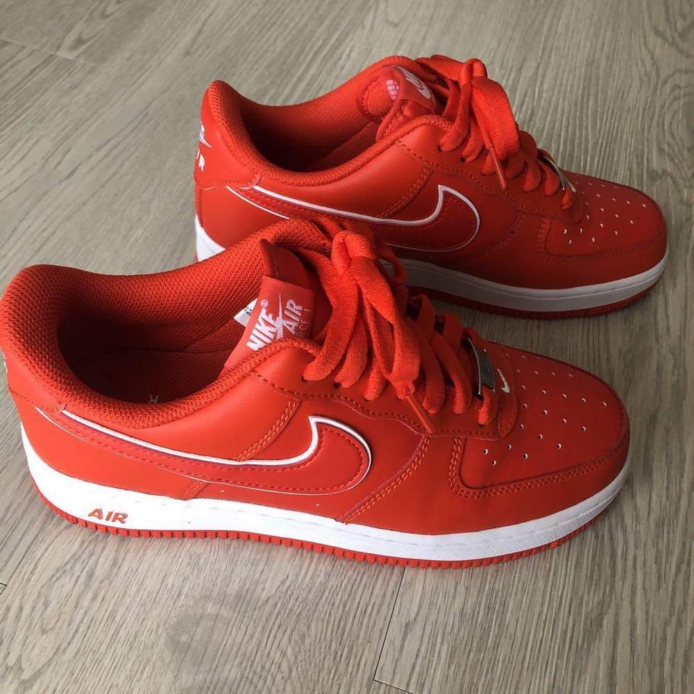 Men 6.5US Nike Air Force 1 Sneakers
