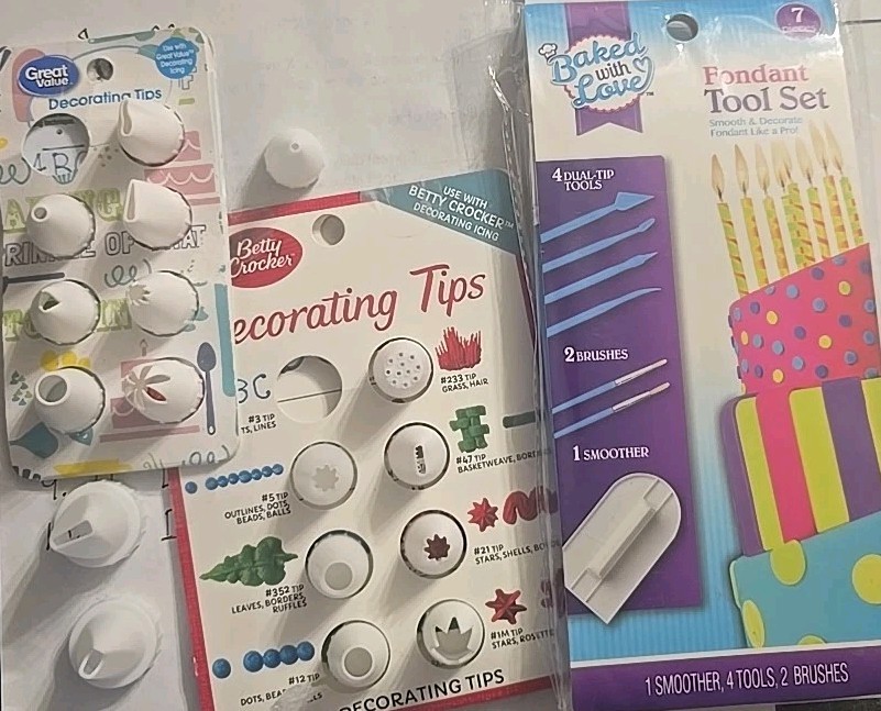 Baked With Love Fondant Decorating Kit with Multiple Icing Tips for Cake Baking