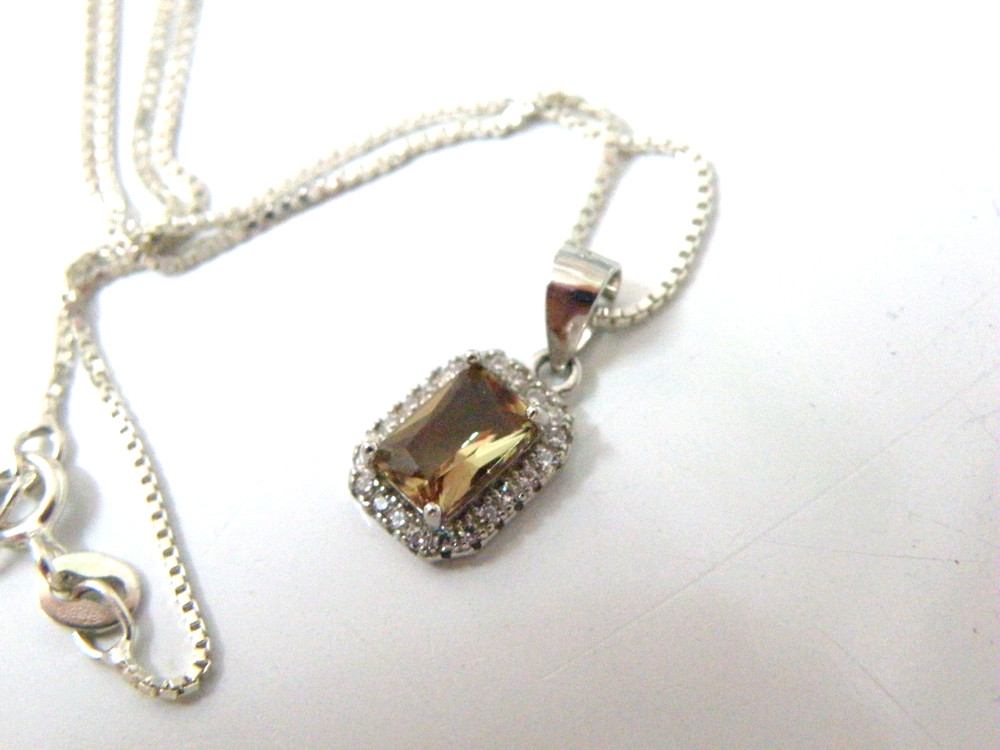 Vintage Sterling Silver 925 Natural Zultanite Dainty Pendant Necklace