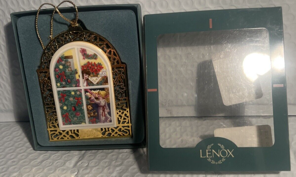Vintage 1996 Lenox Kids Skating / Mom Girl Tree Ornament 2 Sided Xmas Window
