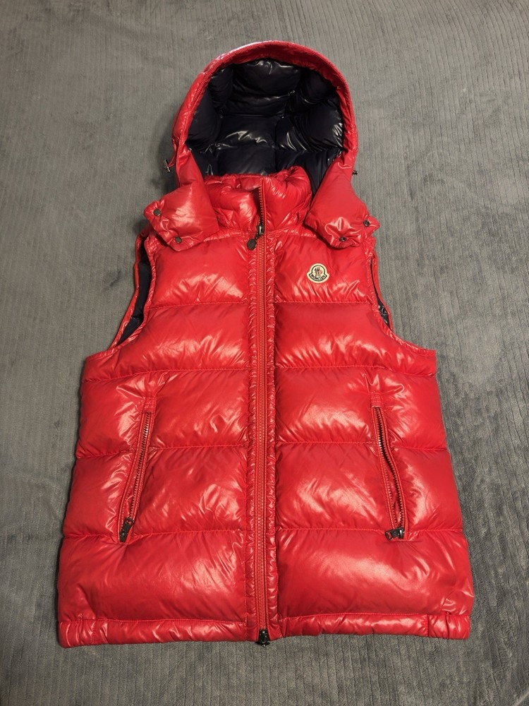 MONCLER BORMES GILET Size 4 (US L) JACKET MENS RED VEST - Used 100% Authentic