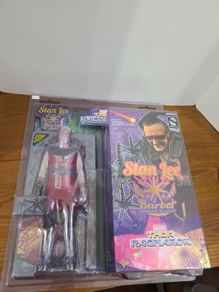 Hot Toys/ Marvel Stan Lee in Thor Ragnarok 1:6 Scale Figure BRAND NEW/SEALED!!