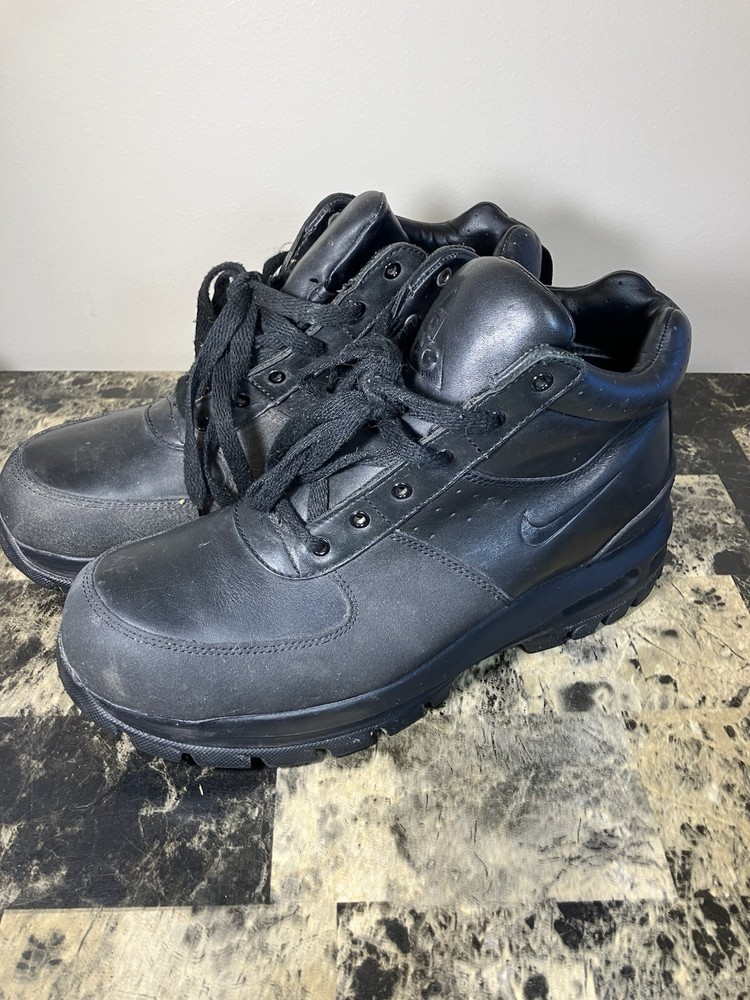 Nike ACG Air Max Goaterra Hiking Boots for Men in Black Size 8