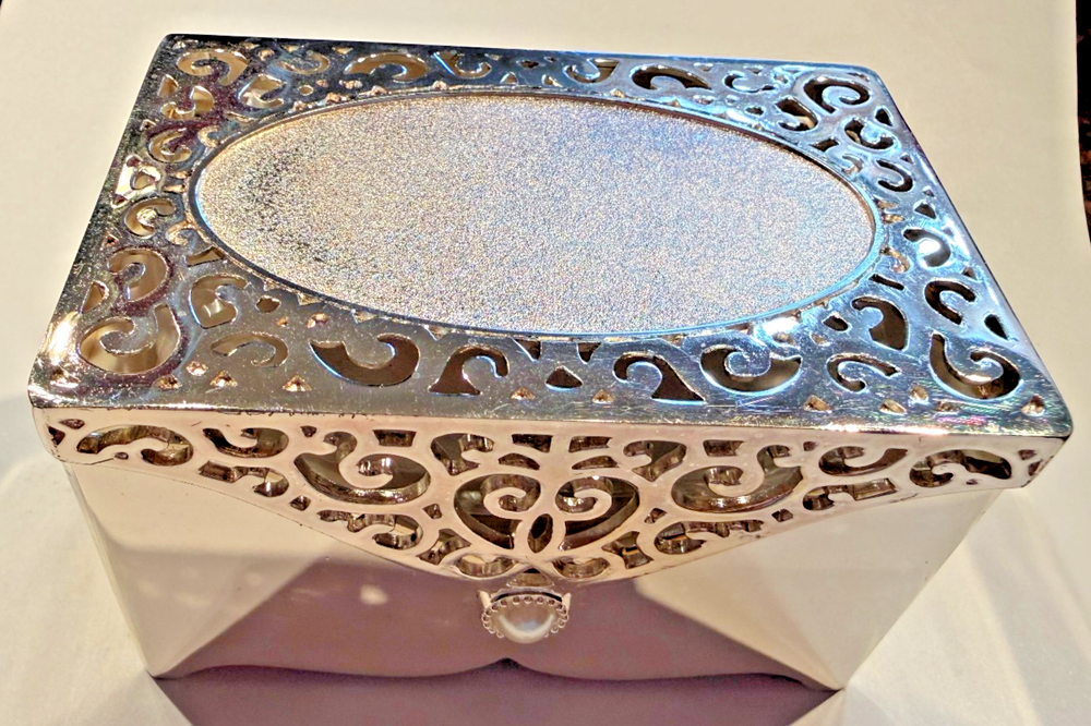 Things Remembered Box; Silver w Engraving Plaque;  Hinged  Lid; 4