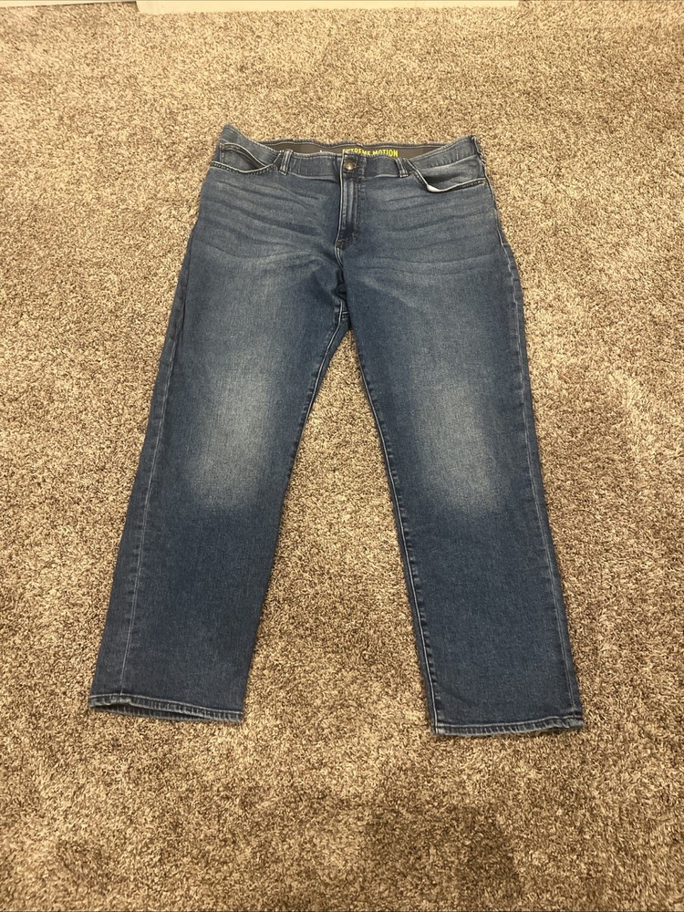 Lee Extreme Motion Straight Fit Tapered Leg Med Wash Jeans 42x32