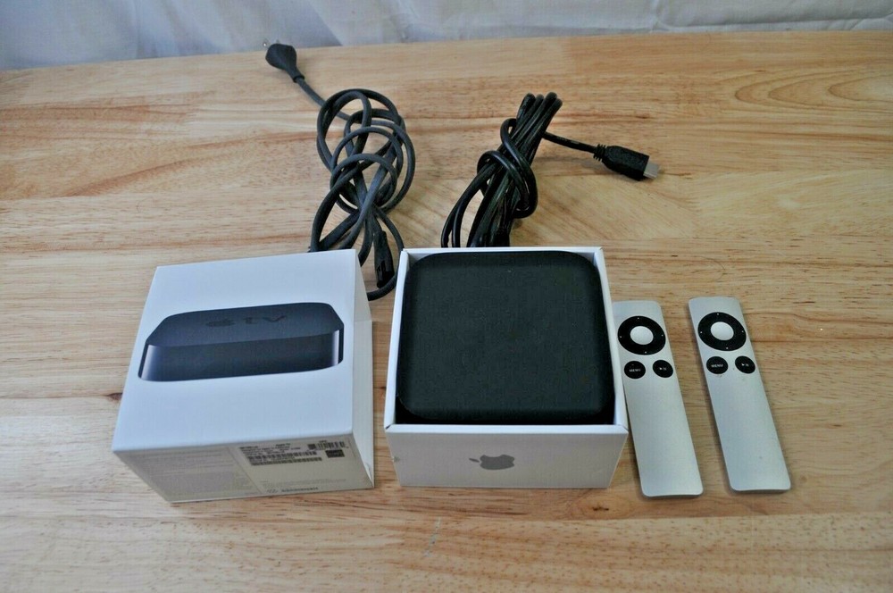 Apple TV(3rd Generation) Media Streamer- Model MD199LL/A *Pre-Owned* W/Box