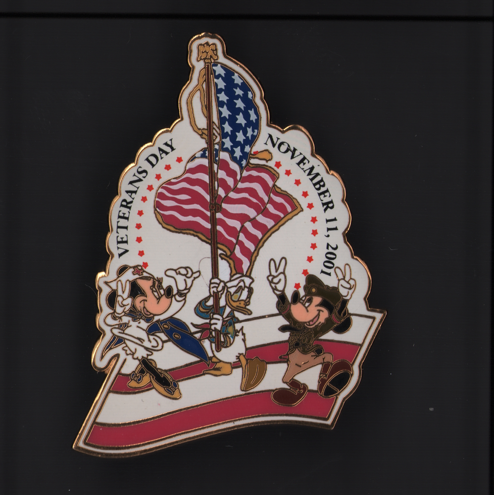 Disney WDW Veterans Day 2001 Mickey Minnie Donald LE 5000 Pin