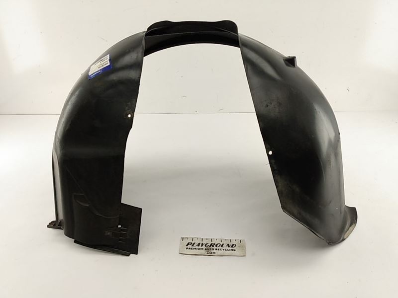 VOLVO V50 S40 Right Passenger Front Inner Fender Liner Splash Shield 2004-2011